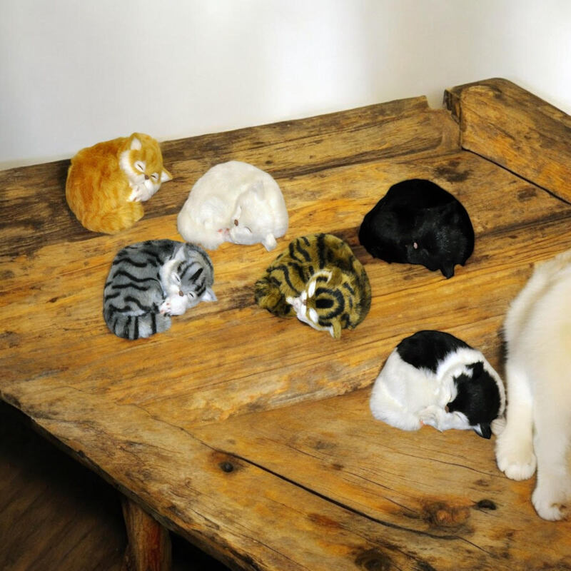 Msl Baby Kitten Figurine - Lying Curled Up, 17cm